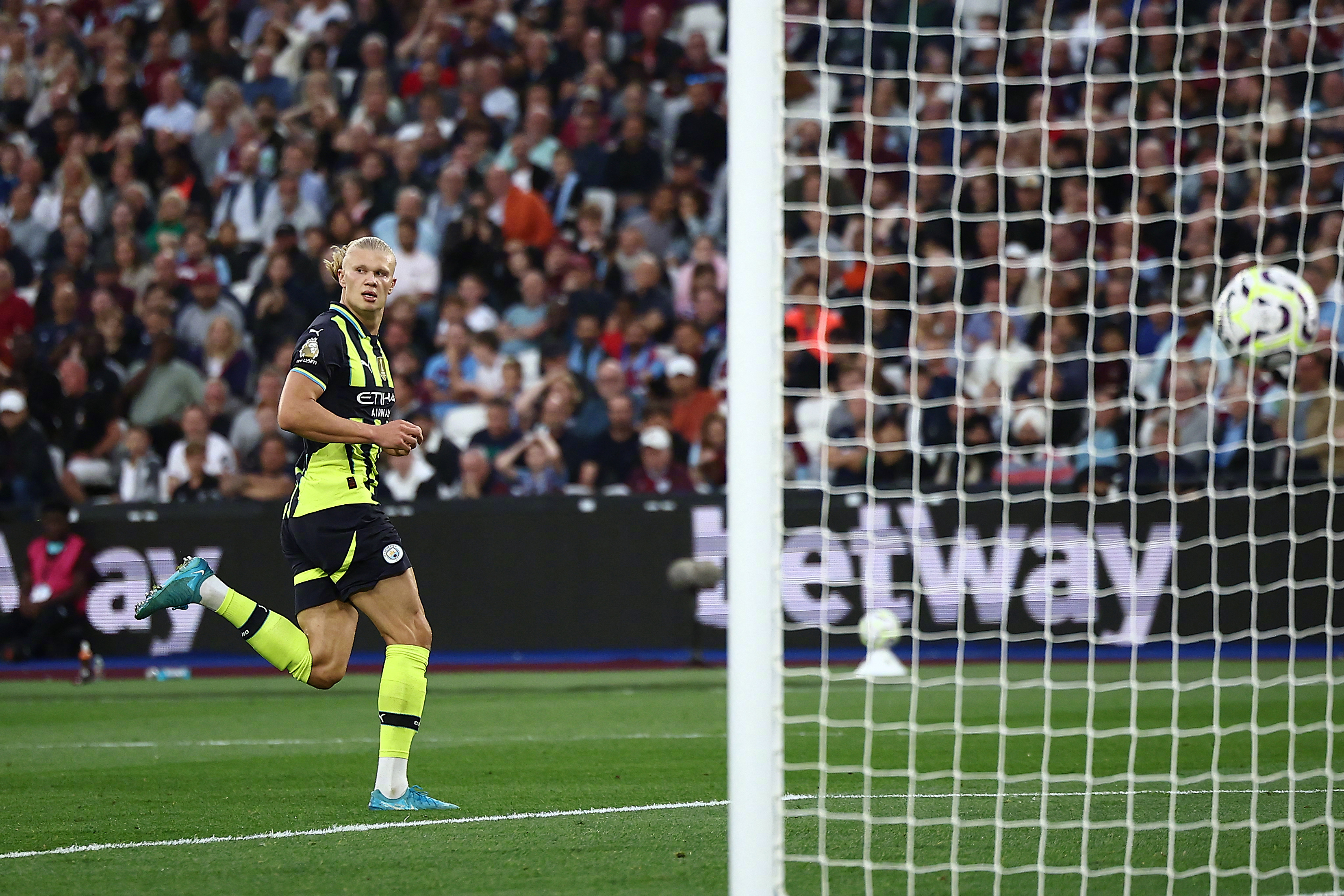 hth华体会-哈兰德连续五场比赛得分超过持续失利，切尔西不断突破！全场沸腾不已的简单介绍