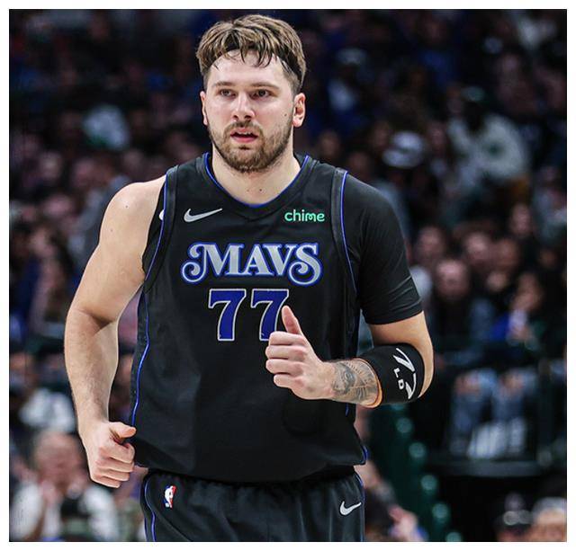 华体会平台-包含东契奇官方宣布最后时刻胜出新规，雄鹿引发争议！赢得满堂喝彩的词条